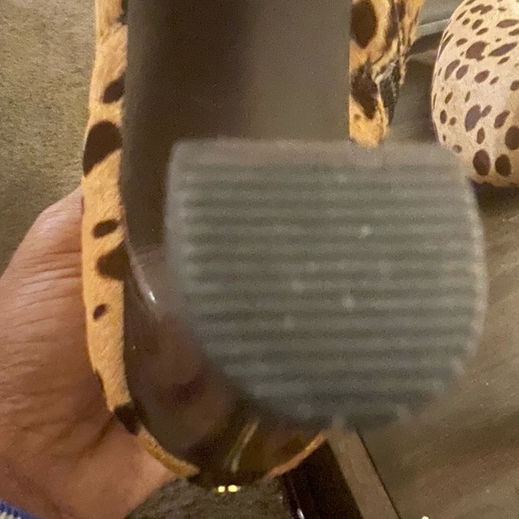 TORY BIRCH BOVINE HAIR GIRAFFE PRINT ANKLE BOOTS. SIZE 8.5 new - Picture 3 of 10